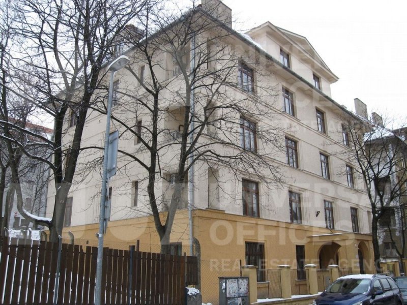 Administratívna budova Svoradova