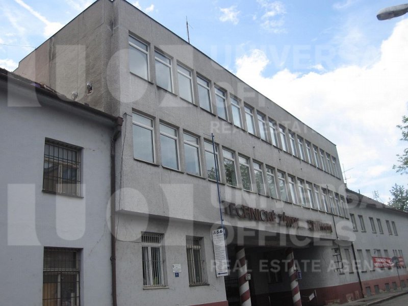 Administratívna budova Bazova - T