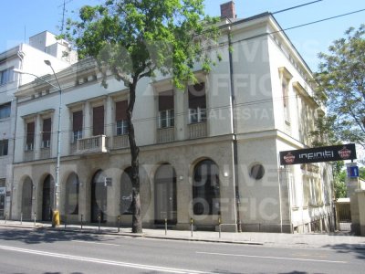 Administratívna budova Štefánikova - W