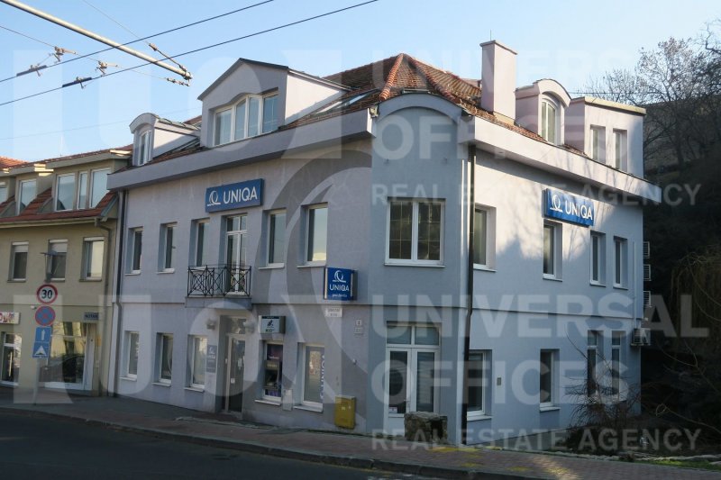 Administratívna budova Zámocká - F