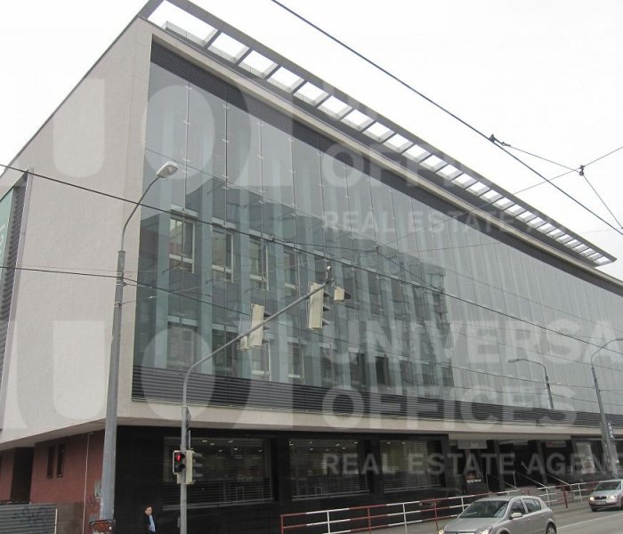 Administratívna budova Záhradnícka - T